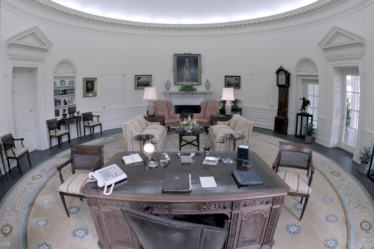 The Oval Office photographed empty